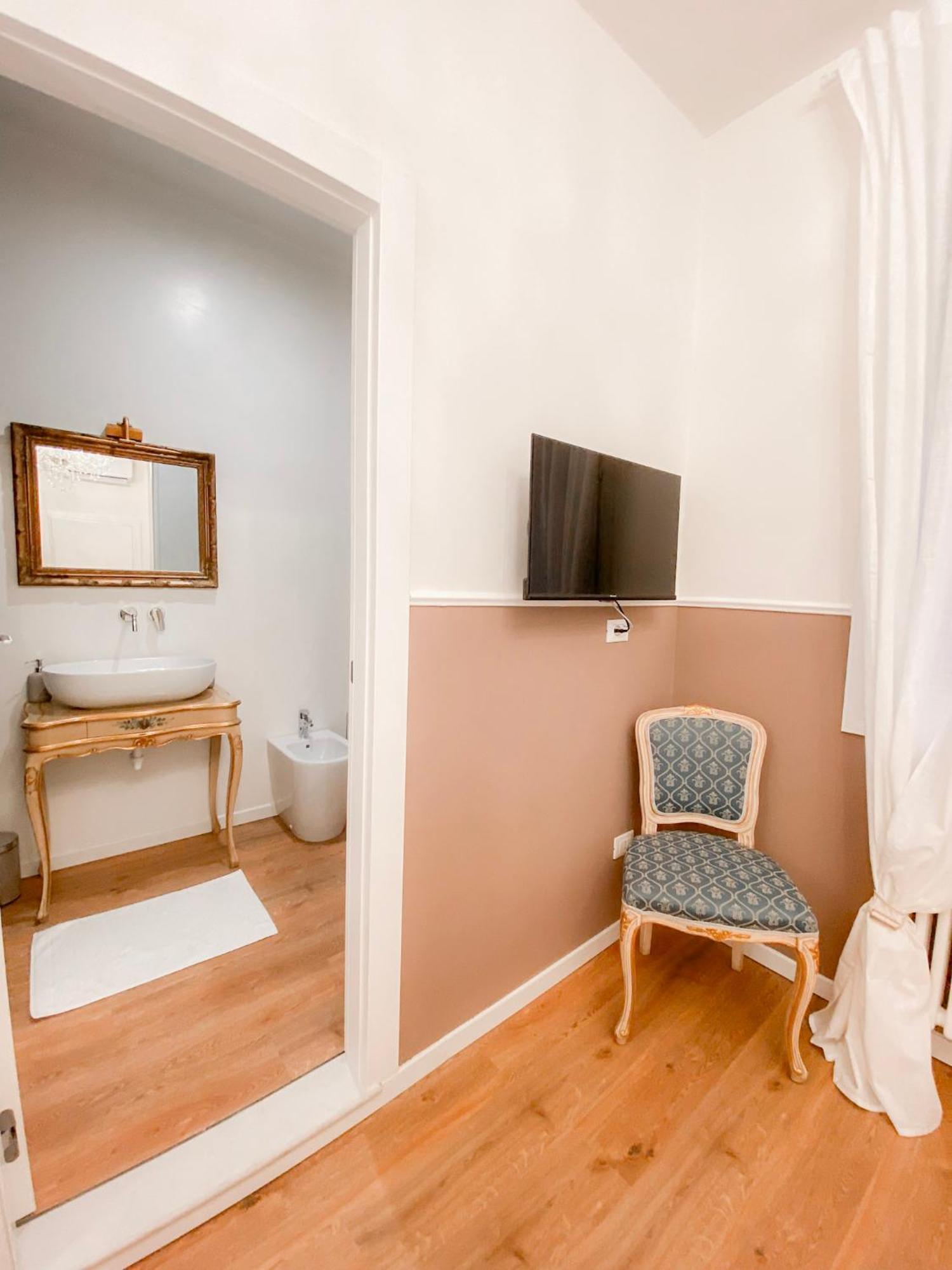 San Polo Luxury Suites In Венеція Екстер'єр фото